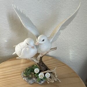 Vintage 1987 Maruri USA Doves Wings of Love Fine Porcelain Figurine 7.5" Tall
